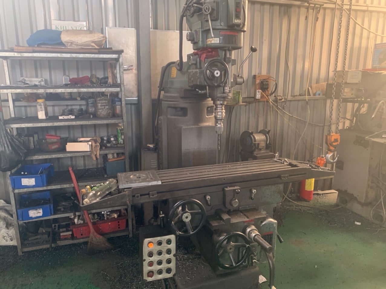 Drilling machine